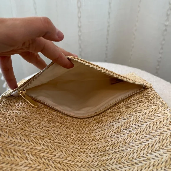 Dior Beauty 2023 Limited Edition Rattan Beige Clutch Pouch - Picture 7 of 8